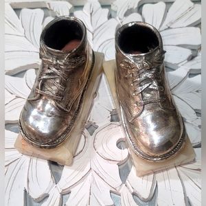 Beautiful 💫Vintage Bookends Silver Color Shoes - a pair mounted on soapstone.